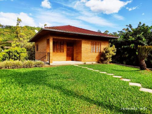 Casa de campo com acesso ao Rio