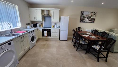 Belraugh Mountain View Hot Tub Lodges