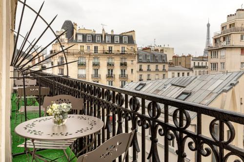Balcony/terrace, Splendid Hotel in 15th - Tour Eiffel - Porte de Versailles