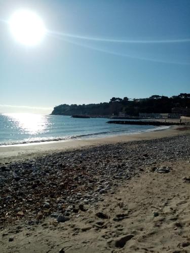 Le Mooréa 2 est à 5 min de l'hyper centre et plages