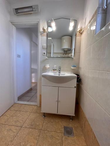 Standard Apartment image 10