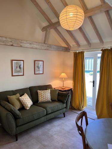 The Calf Shed - cozy cottage in peaceful Norfolk countryside