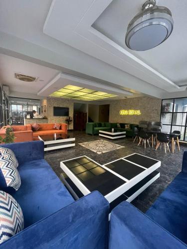 La Orilla Hotel & Restaurant in Muzaffarabad