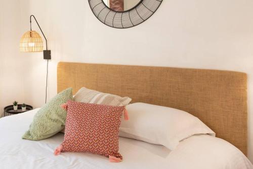 L40 2P Central 5Mins Old Town & SEA/Balcony & AC