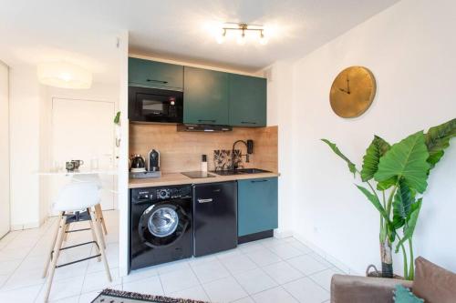 L44 1BDR Flat 10mins walk to port/Balcon, Parking, AC, Nice (fotografie 7)