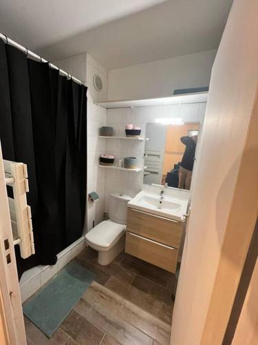 grand studio proche plage in La Fontonne