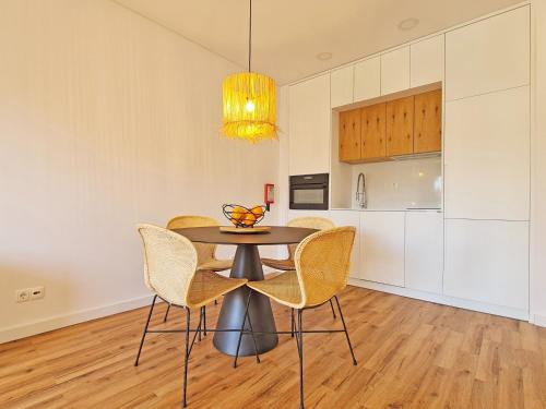 Kitchen, Apt MC - with pool in Alcantarilha