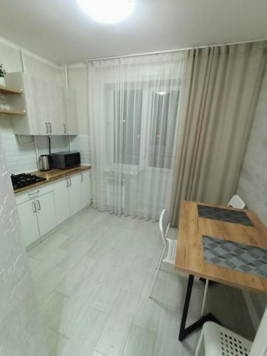 Дизайнерская квартира на Абая 102 (Дизаинерская квартира на Абая 102) in Petropavlovsk