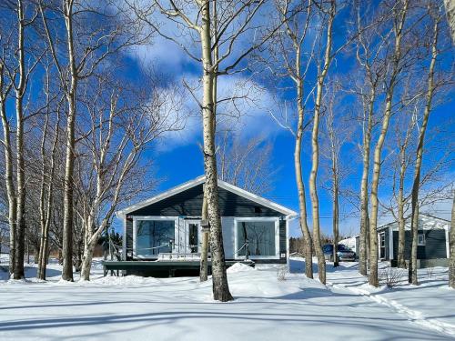 Lucky Bay Hideaway - Seafront at Notre Dame