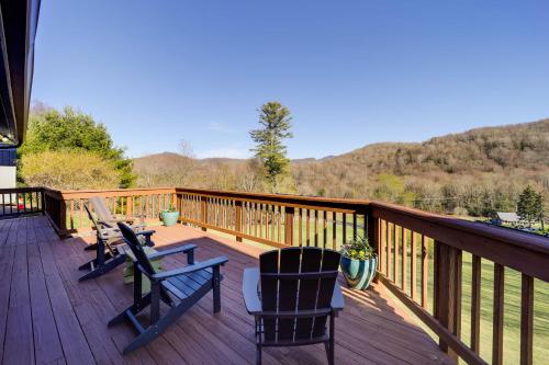 Banner Elk Retreat - Deck, Grill and Mountain Views! in Banner Elk, USA