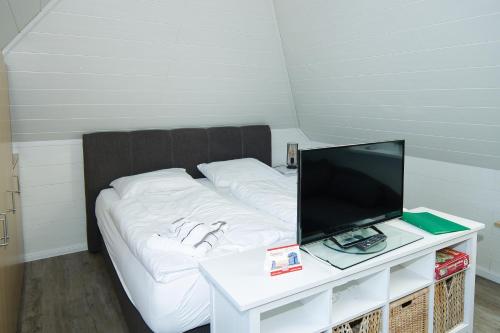 1 queen bed