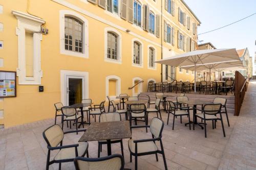 المرافق, Hotel de France in Auch