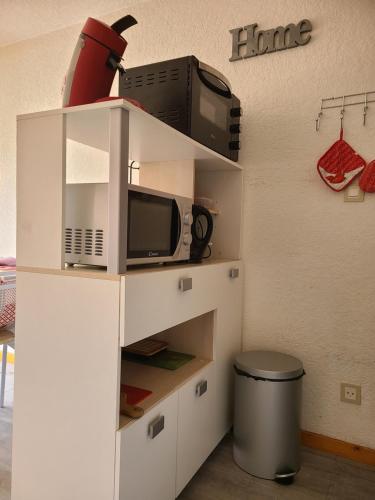 Studio St Lary village-vue montagne. 5