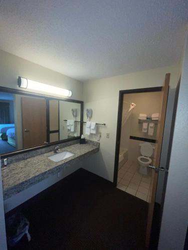 Cobblestone Hotel & Suites - Wisconsin Rapids