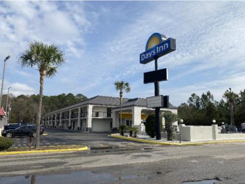 Days Inn by Wyndham Moss Point Pascagoula - image 6