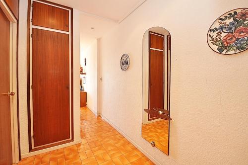 One-Bedroom Apartment image 10