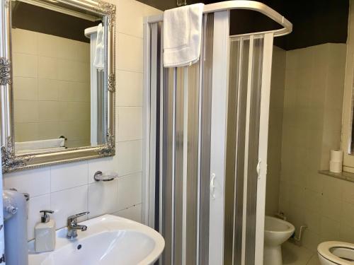 Standard Apartment image 10