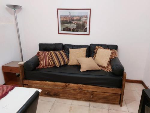 One-Bedroom Apartment image 2