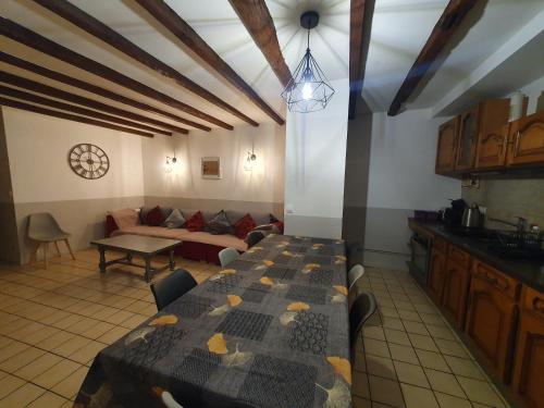 RnB Locations Mâcon Room Type - Three-Bedroom House RnB Locations Mâcon Room Type - Three-Bedroom House