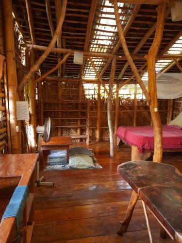 El Bamboo Cabins in 巴尔盖