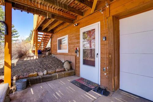 Dragons Roost Cabin with Sangre de Cristo Views!