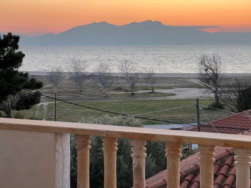 Heraklia villa sea view