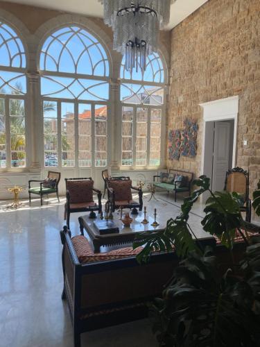 設施, Dar Alice in 蘇爾