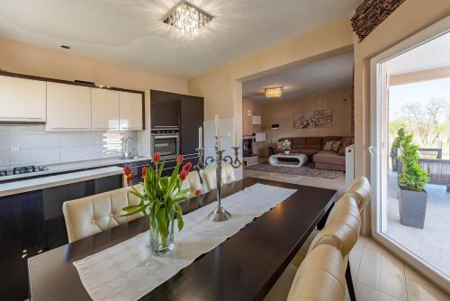 Holiday house Karla in กาโลวัซ