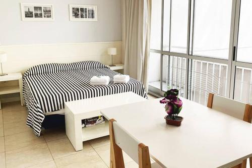 RIVA0114 Moderno Studio cerca del Obelisco