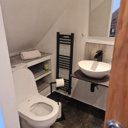 Ness City Cottage photo