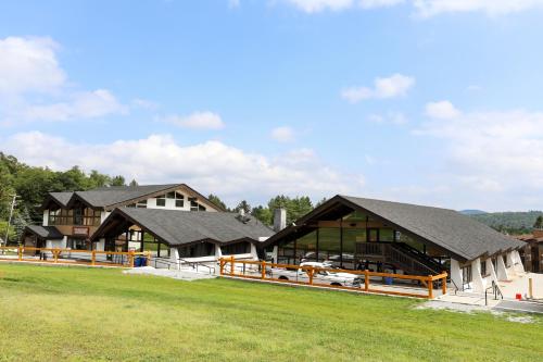 Mountain Lodge at Okemo - Accommodation - Ludlow