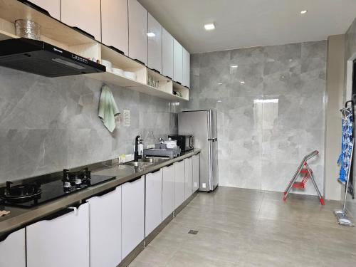 Spacious 5-bedroom, 4-bath townhouse in Legazpi City, Legazpi (foto 6)