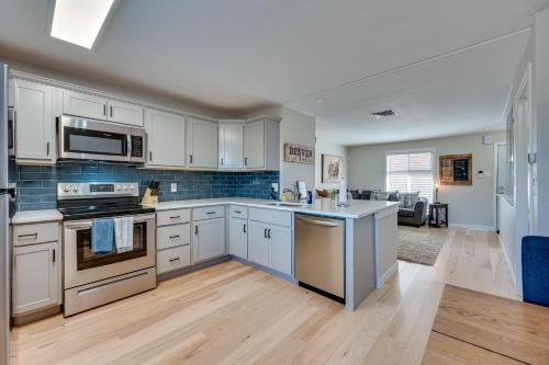 Dog-Friendly Arvada Home 7 Mi to Downtown Denver in Arvada, USA