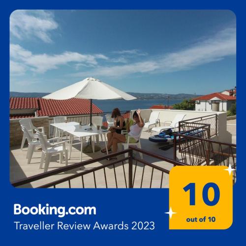 Seaview Family Apartment with Grand Terrace - Omiš