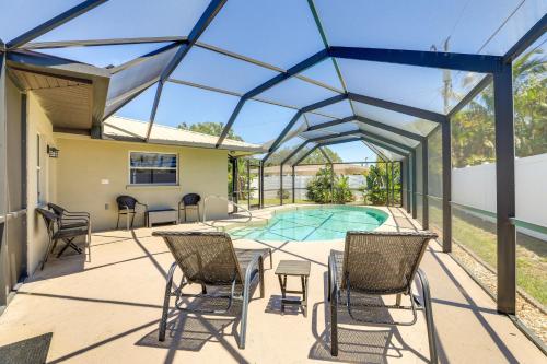 Sarasota House with Private Pool - 4 Mi to Beach!