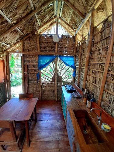 El Bamboo Cabins in Balgue