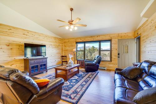 B&B Cañon City - Cañon City Vacation Rental with Stunning Views! - Bed and Breakfast Cañon City