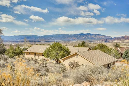 Cañon City Vacation Rental with Stunning Views!