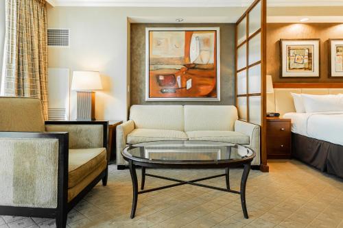 MGM Signature, Centrally Located, Strip Views NO RESORT FEE, Las Vegas (photo 7)