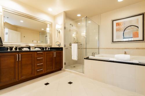 MGM Signature, Centrally Located, Strip Views NO RESORT FEE, Las Vegas (photo 10)