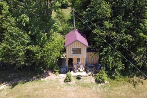 Tiny Home Nestled between Thornbury & Meaford