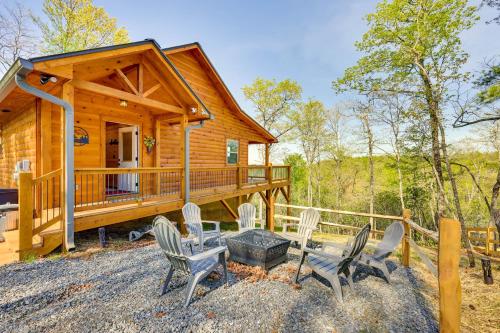 Mountain View & Fire Pit: Updated Murphy Cabin!, Murphy