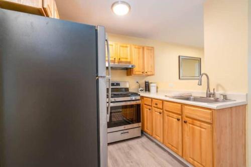 Gorgeous Waterfront 2 Bedroom 1 Bath Modern Home. in New Haven, USA