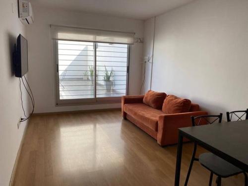 Departamento para 4 personas, con cochera, a metros del centro de la ciudad