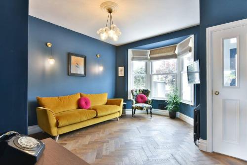 Newly renovated Victorian house with free parking in Hove