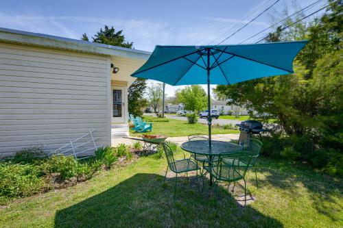 New Jersey Cottage with Grill - Short Walk to Beach! in Del Haven, USA