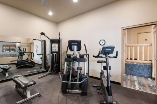 Best Western Plus Kentwood Lodge - image 11