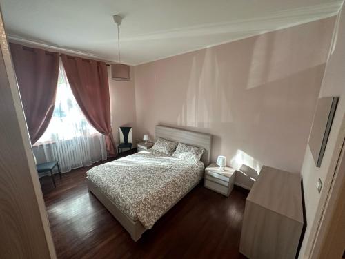 Casa Gianduia davanti al Grattacielo, Турин