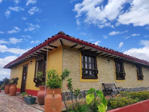 Casa Finca El Mirador frente a la laguna de Fúquene