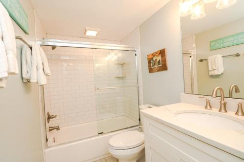 Ocean Village Club P12 - image 18